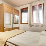 Alpine Comfort At Grand Monastery Apartment *